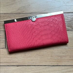 Women's Leather Snakeskin Textured Frame Clutch Wallet Salmon/Coral